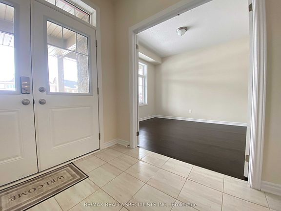 3rd image of 17 Oriole Cres