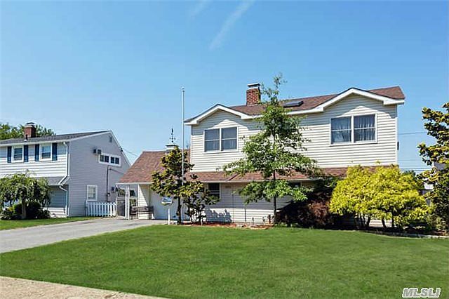 1st image of 52 Dahlia Ln