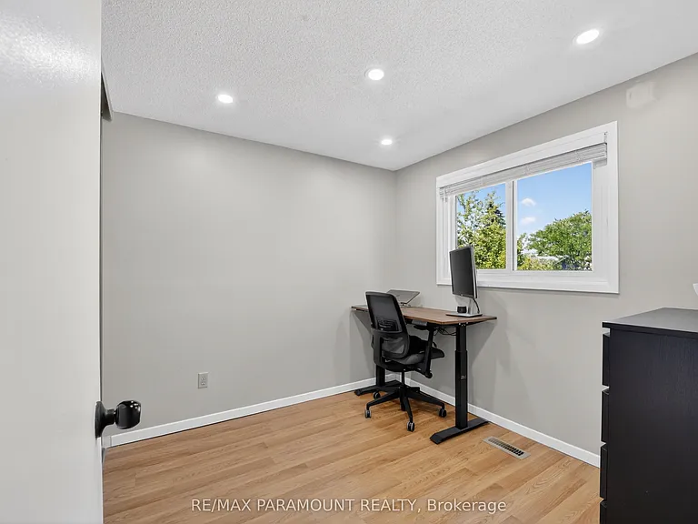 32 Fanshawe Dr — Photo 20