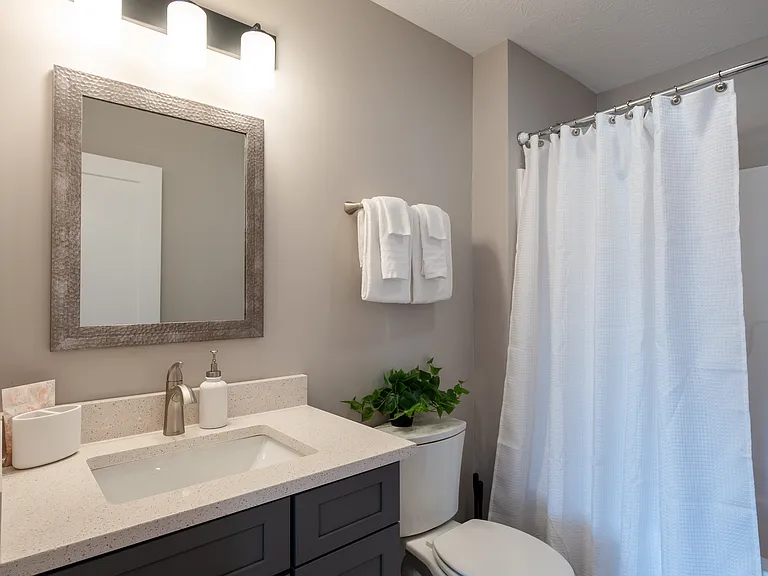 601 E Miller Dr — Photo 20