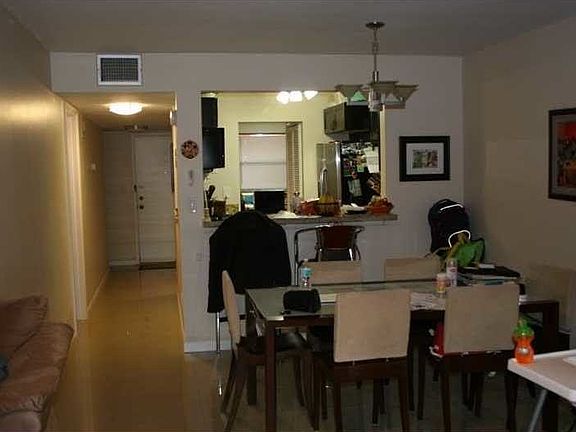 5th image of 1021 Mockingbird Ln APT 117