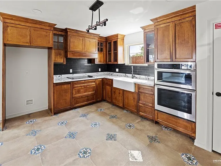 1412 E Karen St #A — Photo 2