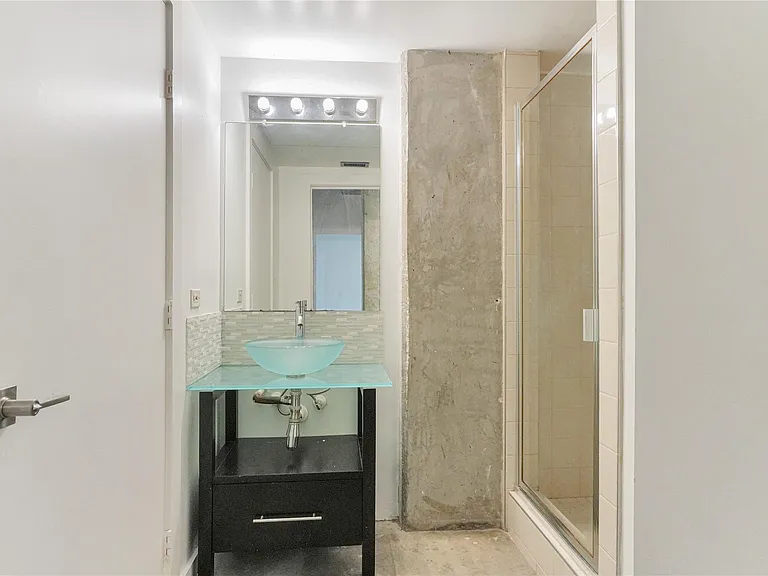 2000 Bagby St #2401 — Photo 18