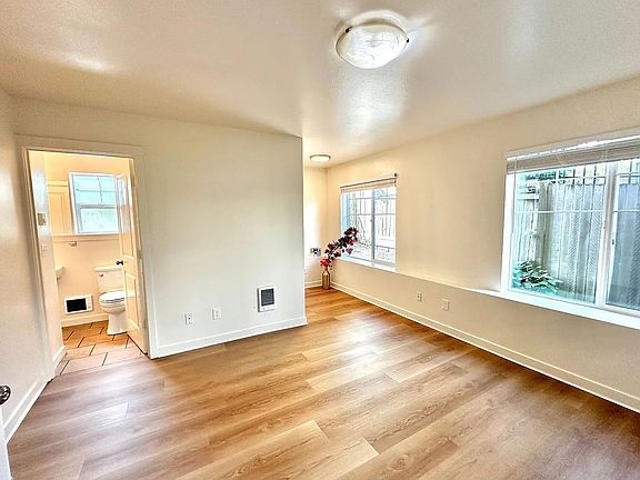 4th image of 4218 Pasadena Pl NE #4232