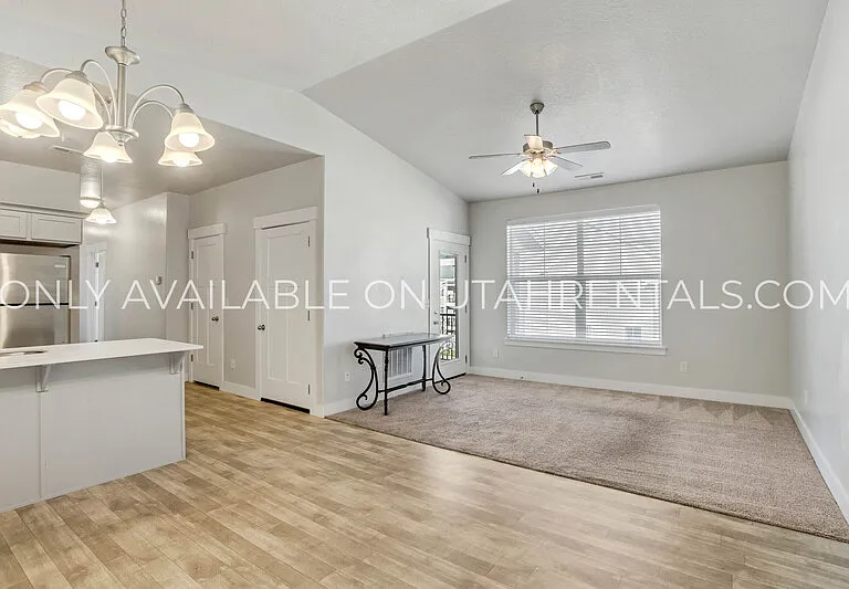 627 N Sun Peak Dr — Photo 5