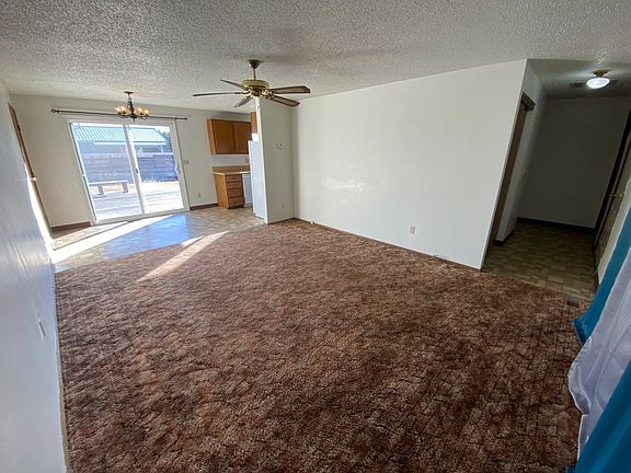 5th image of 421 Summit Dr