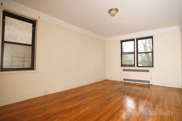 Rented by Norman Raindel, LREB | media 16