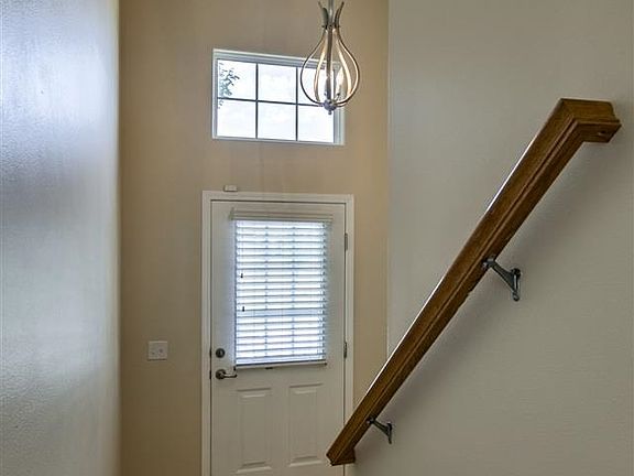 3rd image of 18668 Berry St