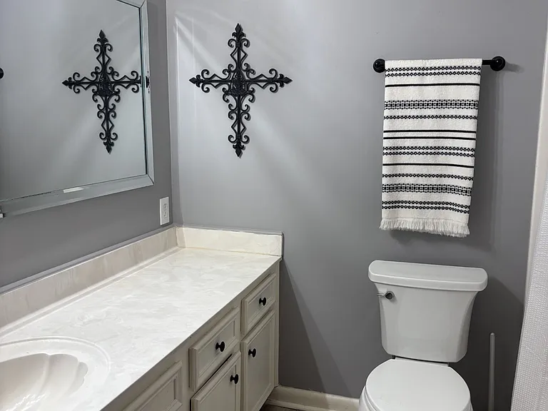 220 Harpers Mill Ct — Photo 3
