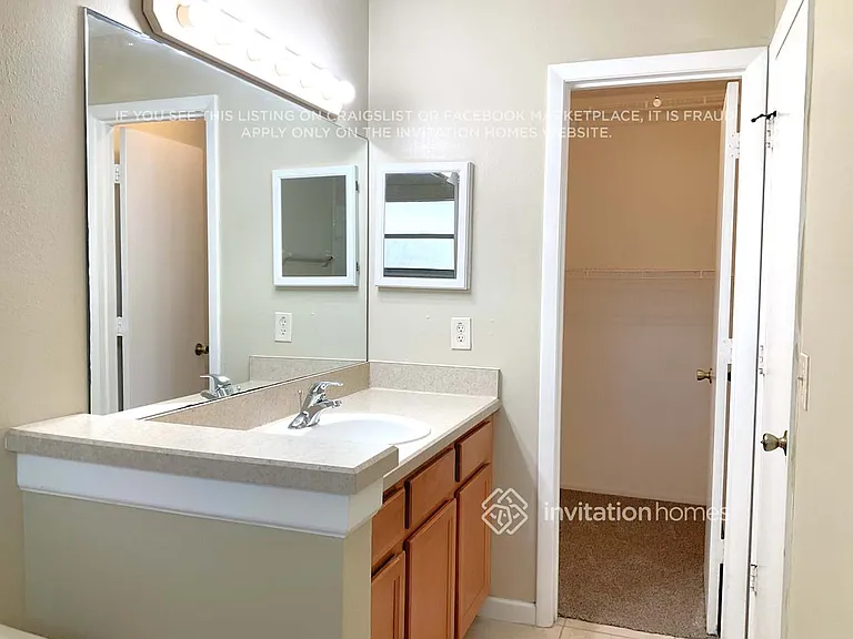 1070 Gwyn Cir — Photo 8