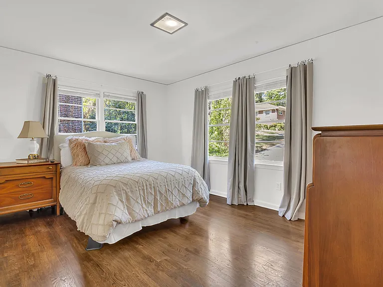 Bryant Dr — Photo 11