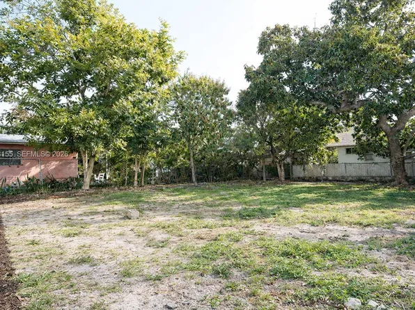 9511 NW 5th Ave, Miami, FL 33150
