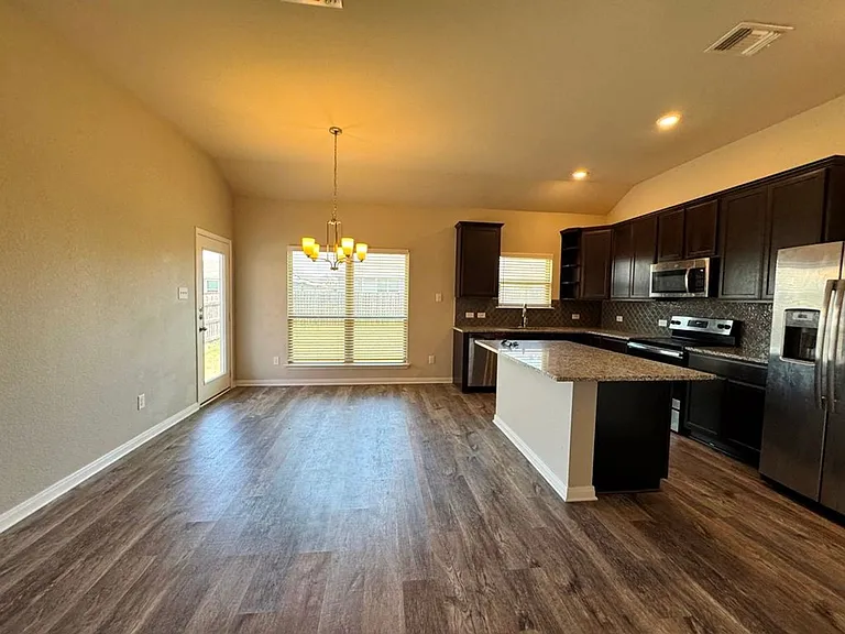 1908 Delano Dr — Photo 8