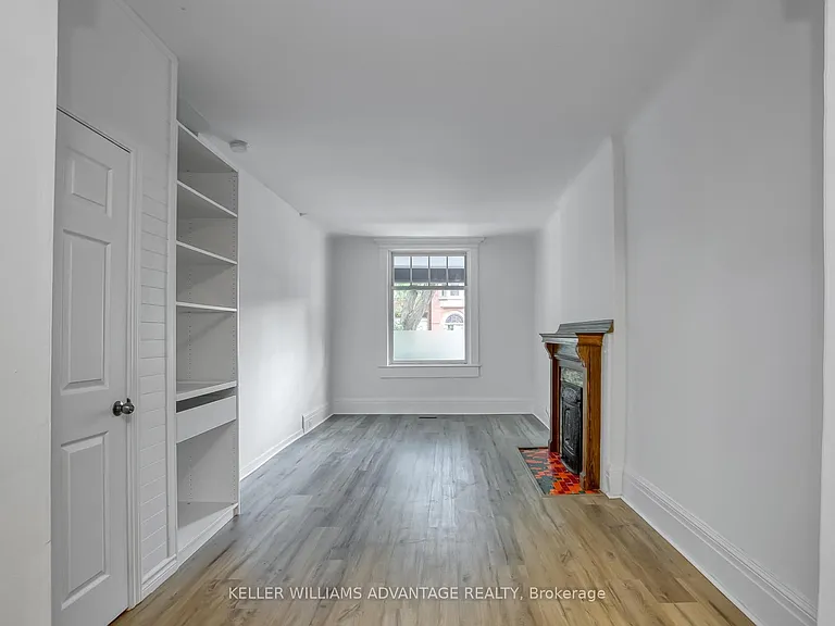 254A Carlton St — Photo 7