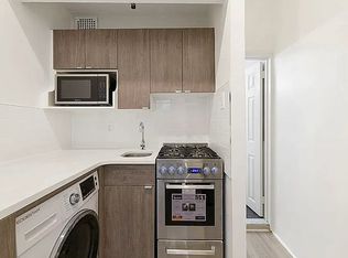 340 W 48th St #3E, New York, NY 10036