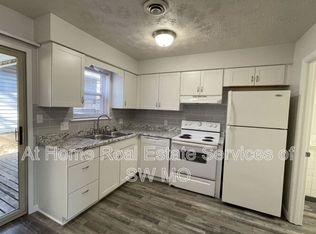 3339 E Linwood Dr, Springfield, MO 65804