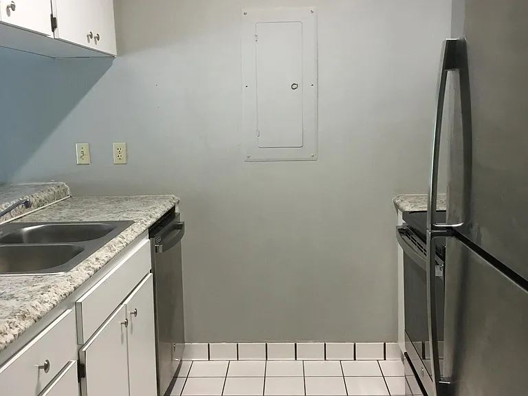 667 Olde Camelot Cir #667 — Photo 14