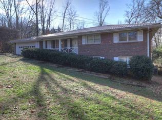 1906 Poinsettia Dr, Marietta, GA 30062