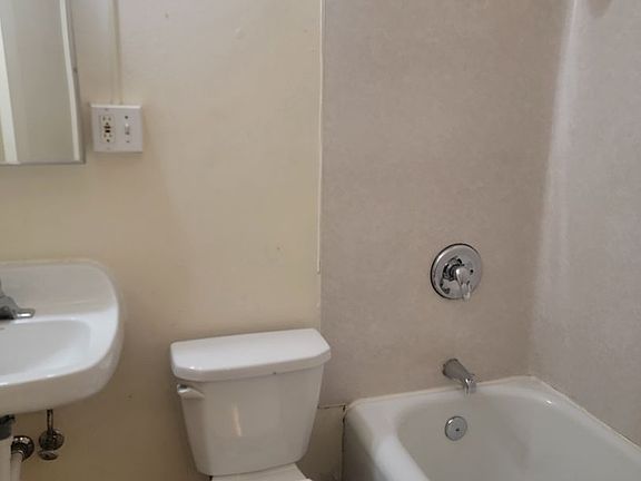 5th image of 617 3rd Ave W #113