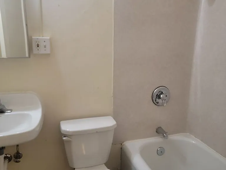 Mercedes Apartments — Photo 5