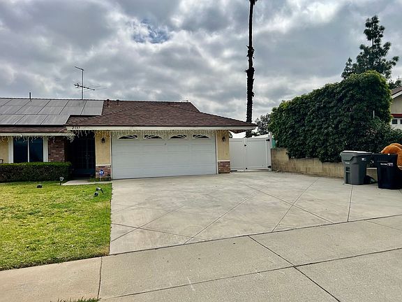 2nd image of 2137 S Buena Vista Ave