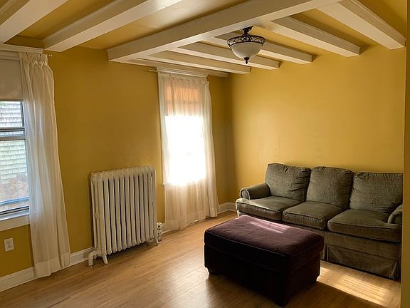 4th image of 273 Highland St