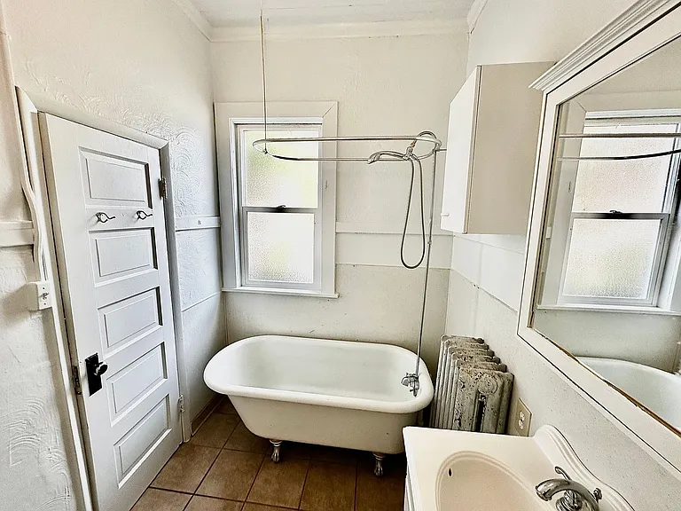 715 N Nevada — Photo 10
