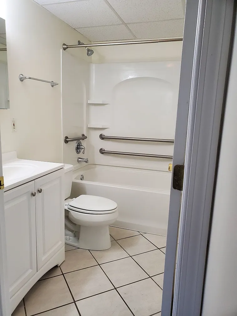 2 bed, $1,700 — Photo 4