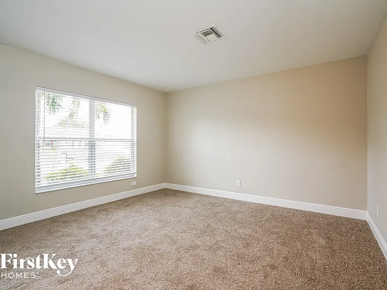 3012 NE 5th Ave — Photo 12