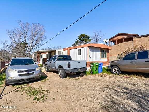 2nd image of 568 Campbell St