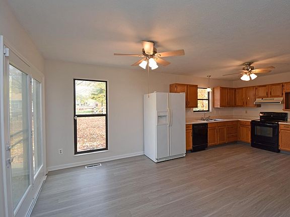 5th image of 5104 Overlook Dr