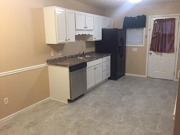3rd image of 1664 Miller Ave SE