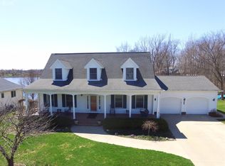 1473 Eden Gardens Dr, Fenton, MI