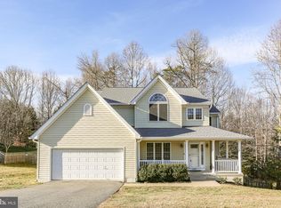 5909 N Cranston Ln, Fredericksburg, VA 22407