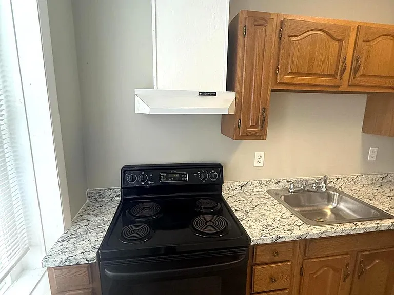 106 S Market St #7 — Photo 11
