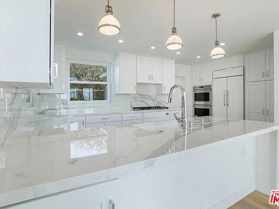 3rd image of 7263 Birdview Ave