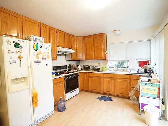4th image of 3046 Norsewood Dr