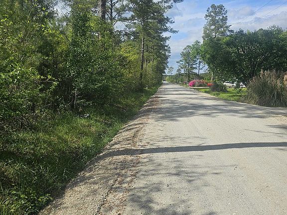 3rd image of 1285 Cheyenne Rd.