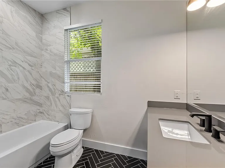 4501 Avenue B #A — Photo 20