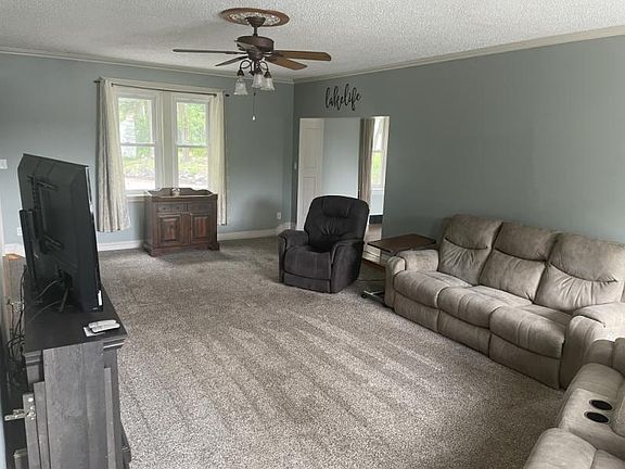 2nd image of 225 Lake St