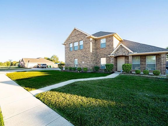 2nd image of 620 Shady Meadow Ln