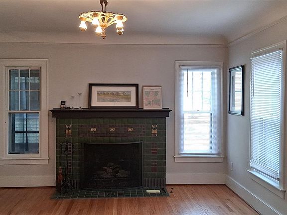 2nd image of 160 Chippewa Rd
