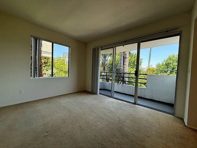 Midvale Towers — Photo 312