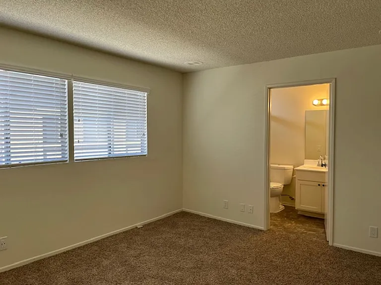 Valley Village So. Apartments — Photo 12