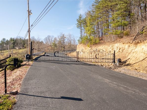 8306 Wilderness Rd, Bland, VA 24315