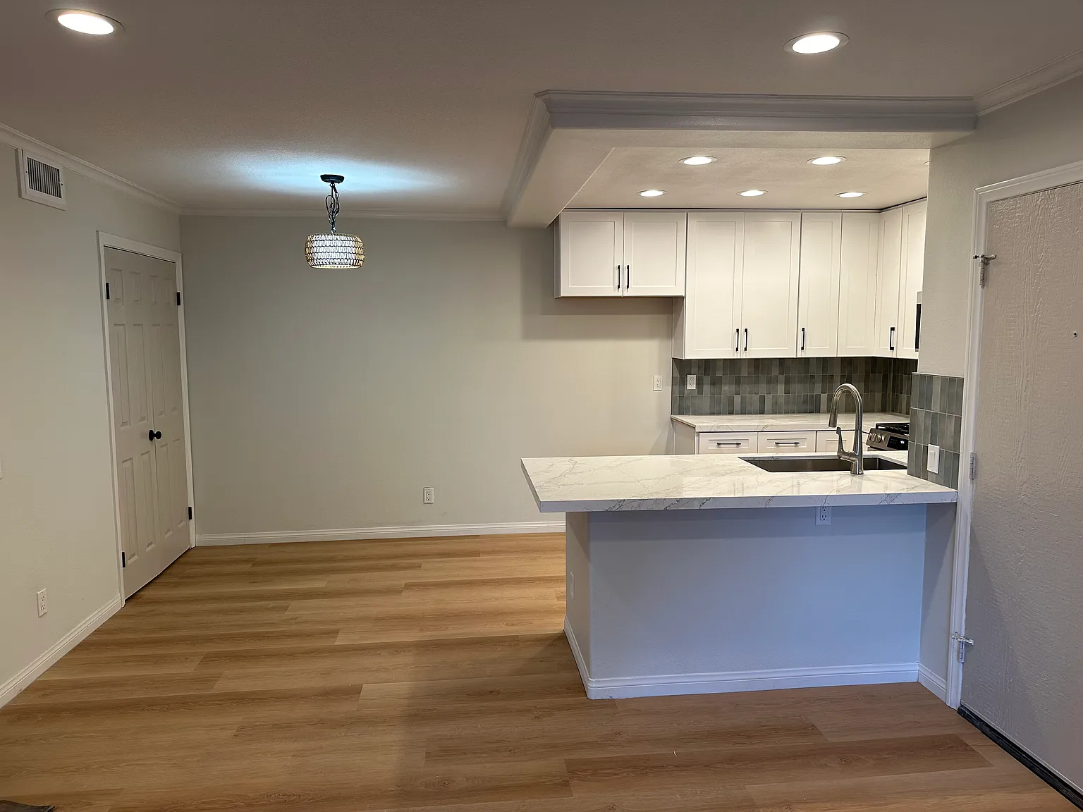 19032 Rockwood Dr — Photo 3