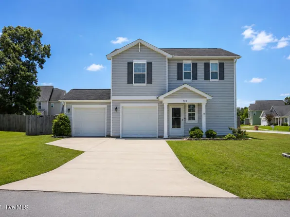 900 Haystack Ln, Jacksonville, NC 28546