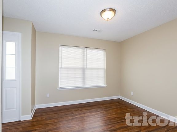 4th image of 11305 Silver Glen Ln