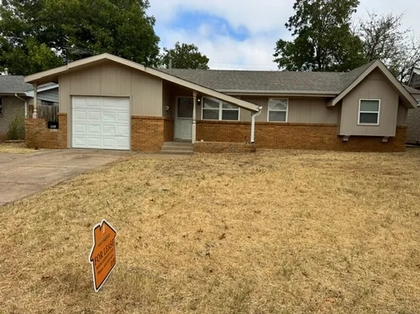 129 NE 11th St, Moore, OK 73160