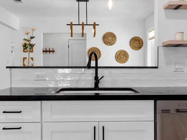 1431 Camellia, New Braunfels, TX 78130